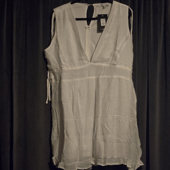 New white dress size 2x= 18 - Picture 5 of 9